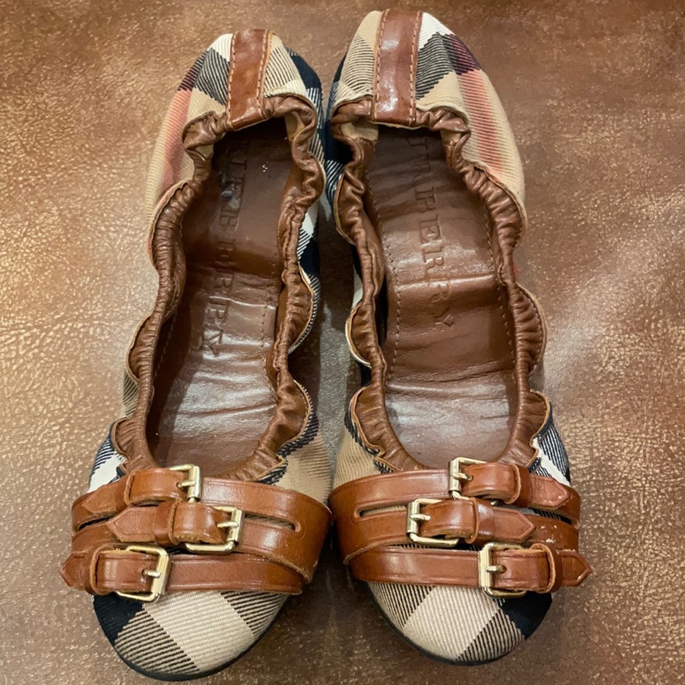 Burberry ballet flats